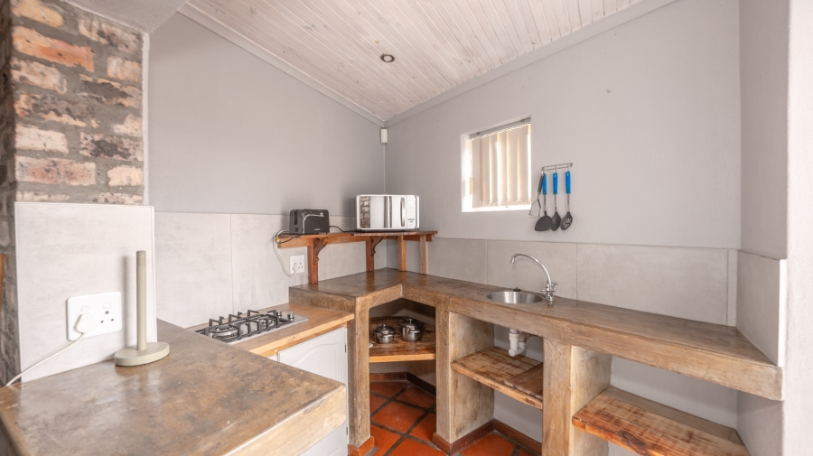 To Let 1 Bedroom Property for Rent in Struisbaai Western Cape